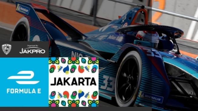 Presiden Jokowi diantar Gubernur DKI Anies Baswedan, tinjau Sirkuit Formula E di Ancol Jakarta Utara yang dinyatakan rampung 100 persen. dok. SINDOnews. Balap Formula E Siap Digelar 4 Juni, Komisaris Ancol Undang Giring PSI Nonton