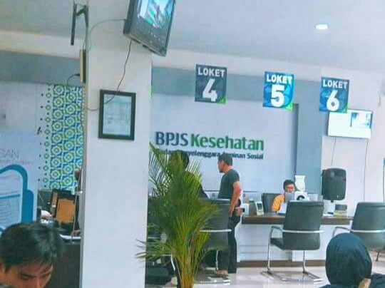 BPJS Kesehatan dok republika.jpg Selamat Tinggal Defisit! Keuangan BPJS Kesehatan Kini Surplus 38 Triliun