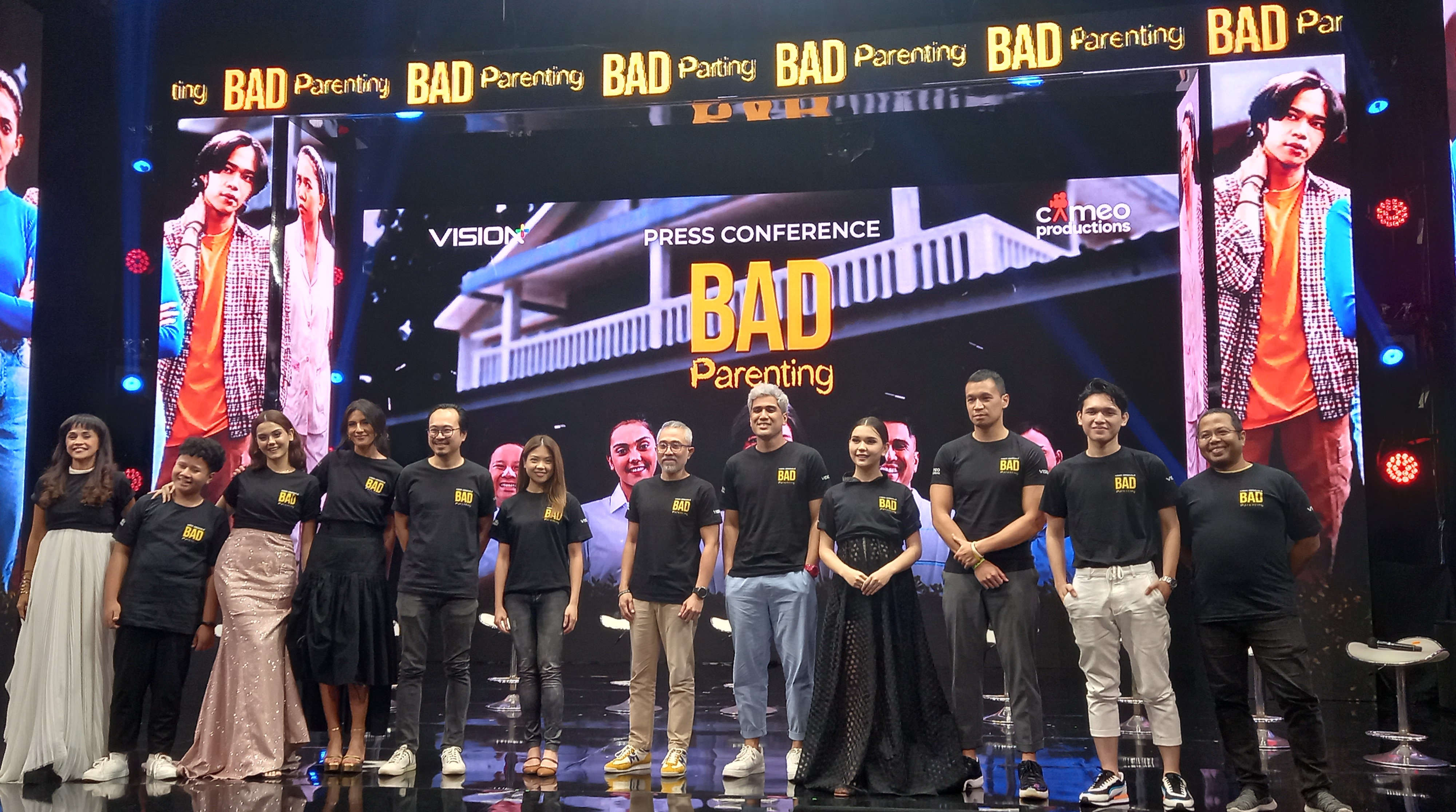 Martin Anugerah sutradara Bad Parenting,Clarissa Tanoesoedibjo Managing Director Vision+ dan Lukman Sardi Head of Creative Original Production Vision Pictures Momen Hari Anak Nasional, Vision+ Hadirkan Series Terbaru Bertema Keluarga ‘Bad Parenting’
