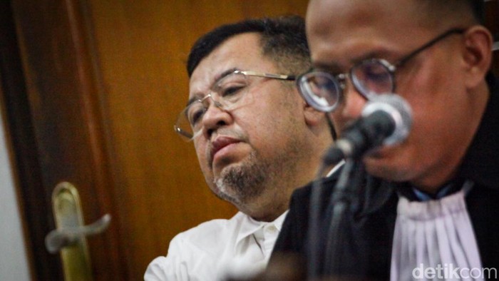 Kasus Penggelapan Donasi: Ingat 14 Anaknya, Eks Presiden ACT Ahyudin Minta Dibebaskan