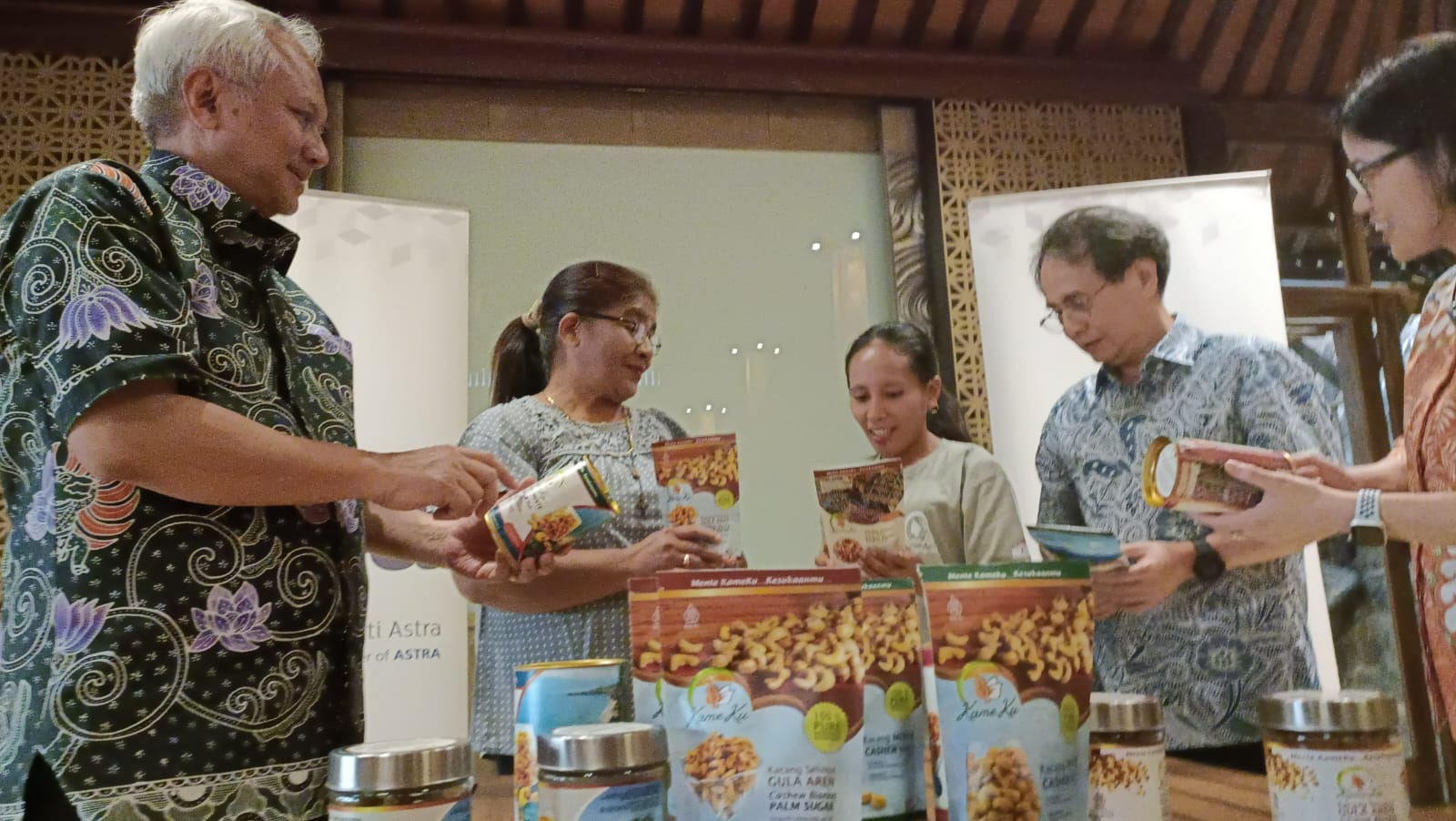 Astra Melalui YDBA Bina UMKM di NTT, Termasuk Komunitas Mete