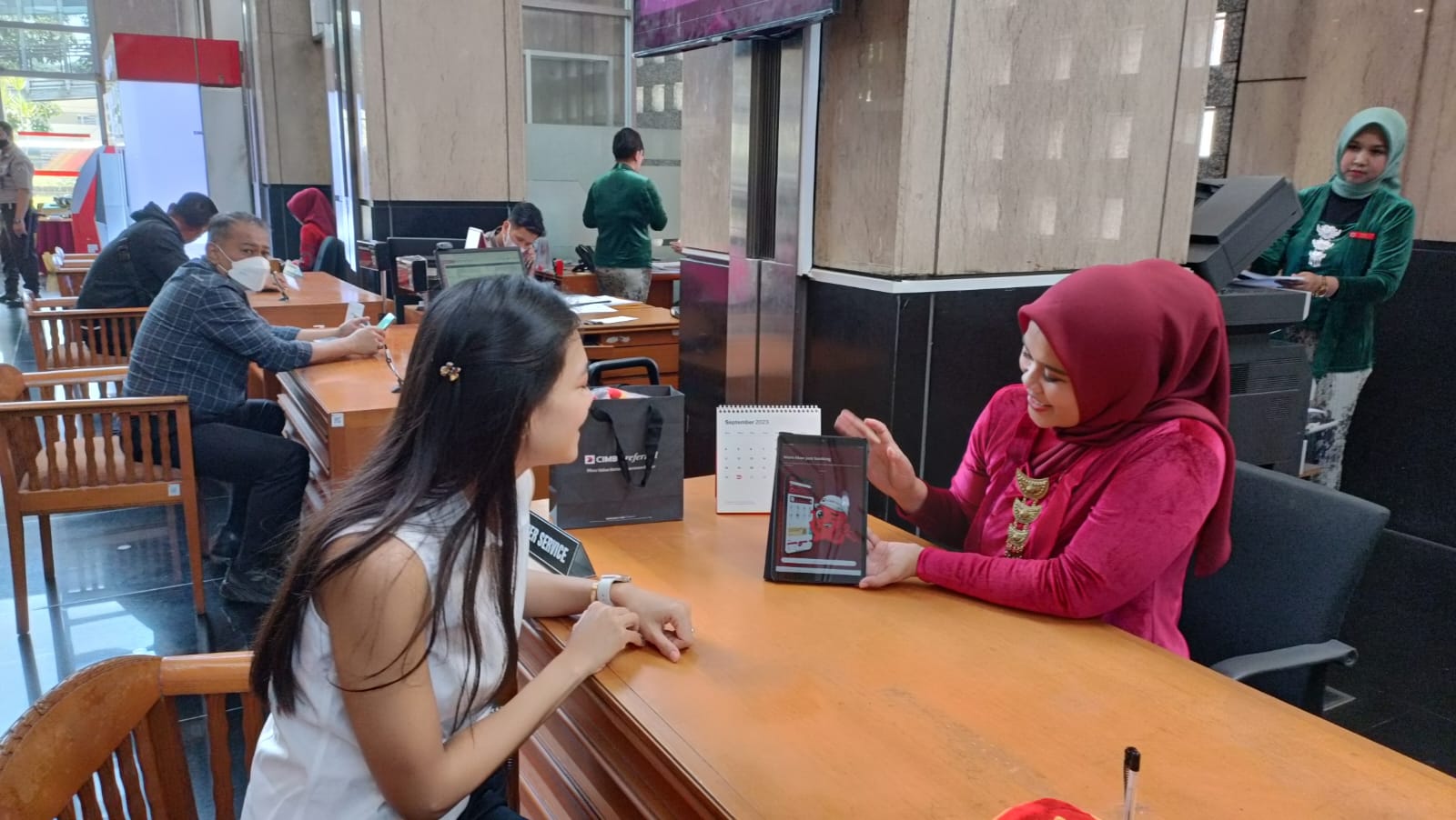 CIMB Niaga Apresiasi Nasabah di Hari Pelanggan Nasional 2023