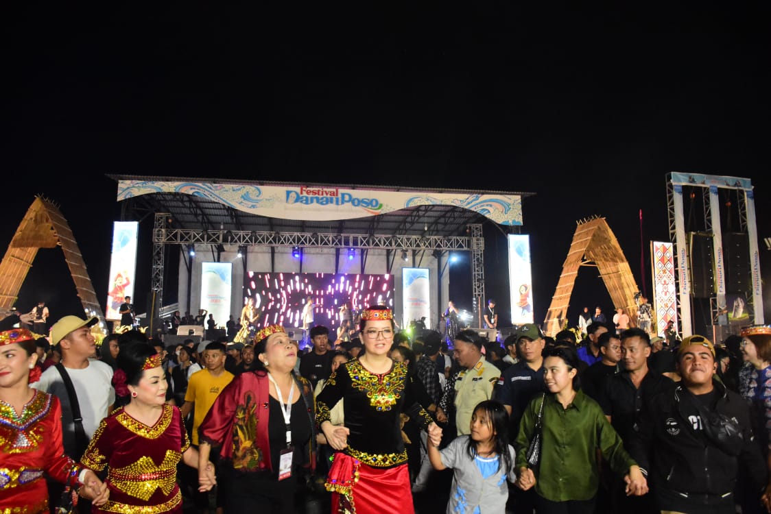 Bupati Poso Verna Gladies Merry Inkiriwang. dok. ist. Festival Rebranding Poso