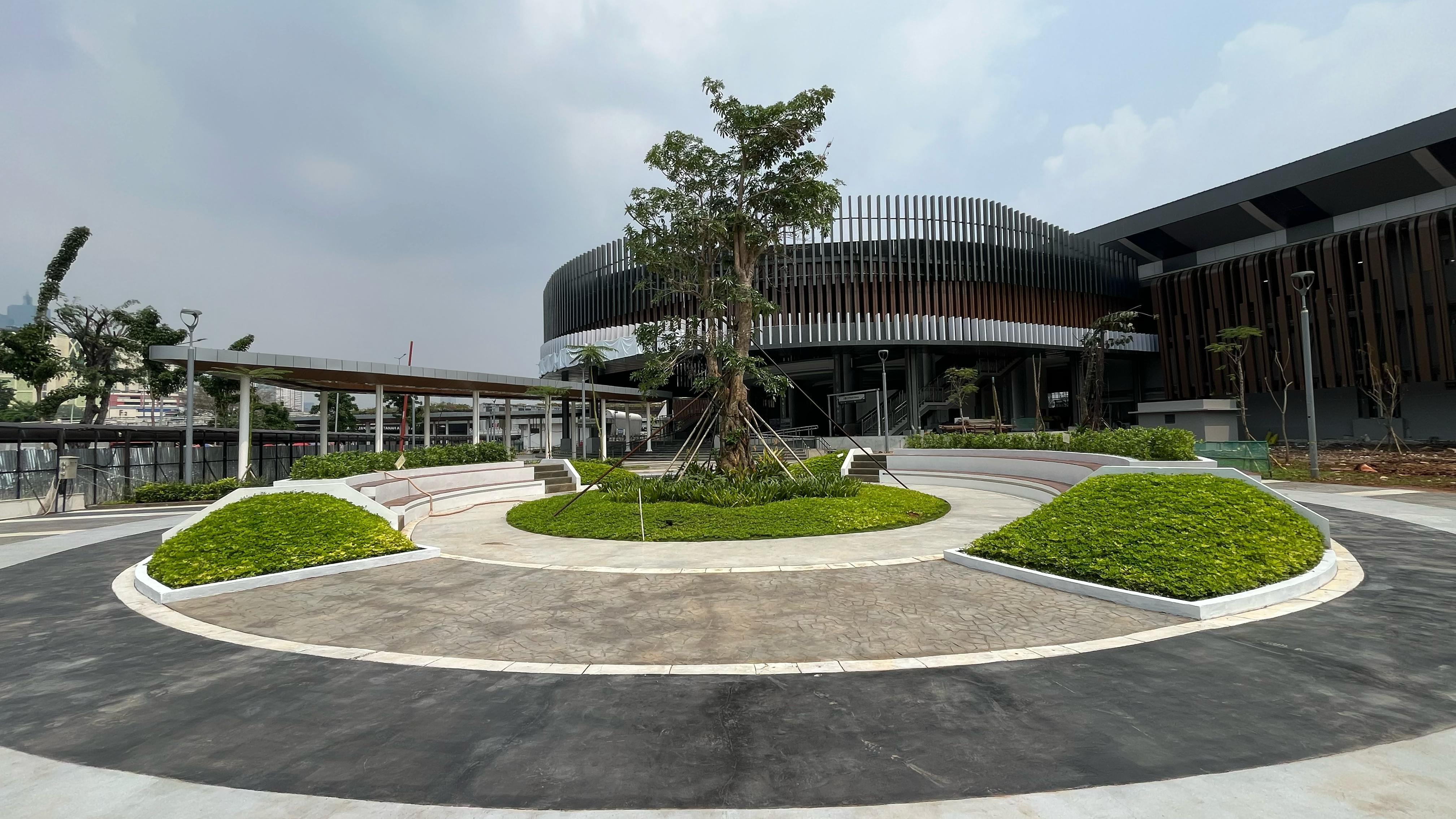 PTPP Sampaikan Proyek Renovasi Stasiun Tanah Abang Sudah 98,88 Persen