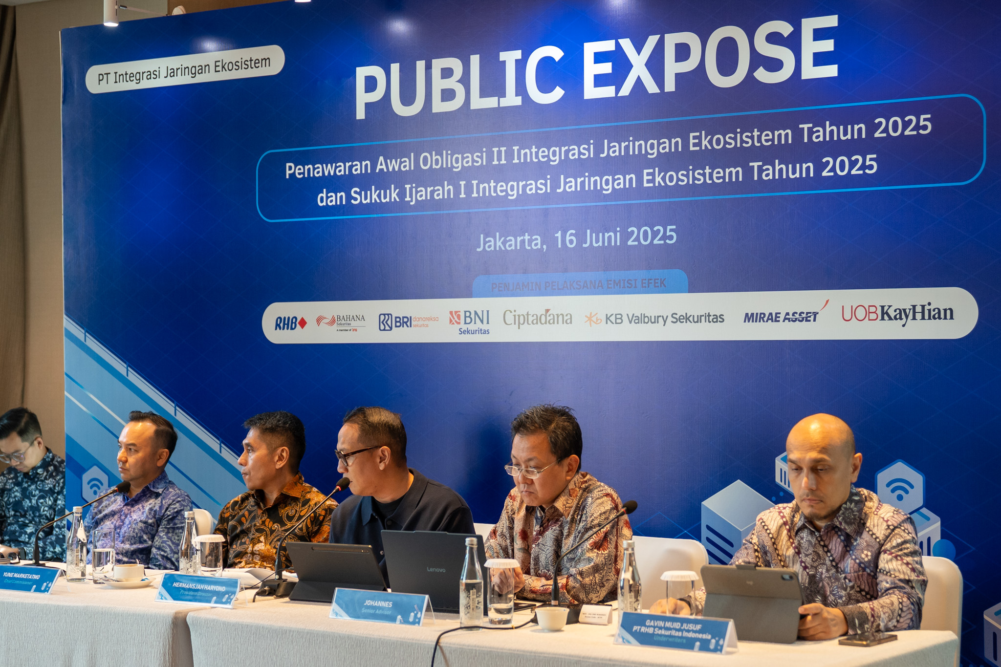 Entitas WIFI dan NTT East , IJE Terbitkan Obligasi dan Sukuk Rp2,5 T