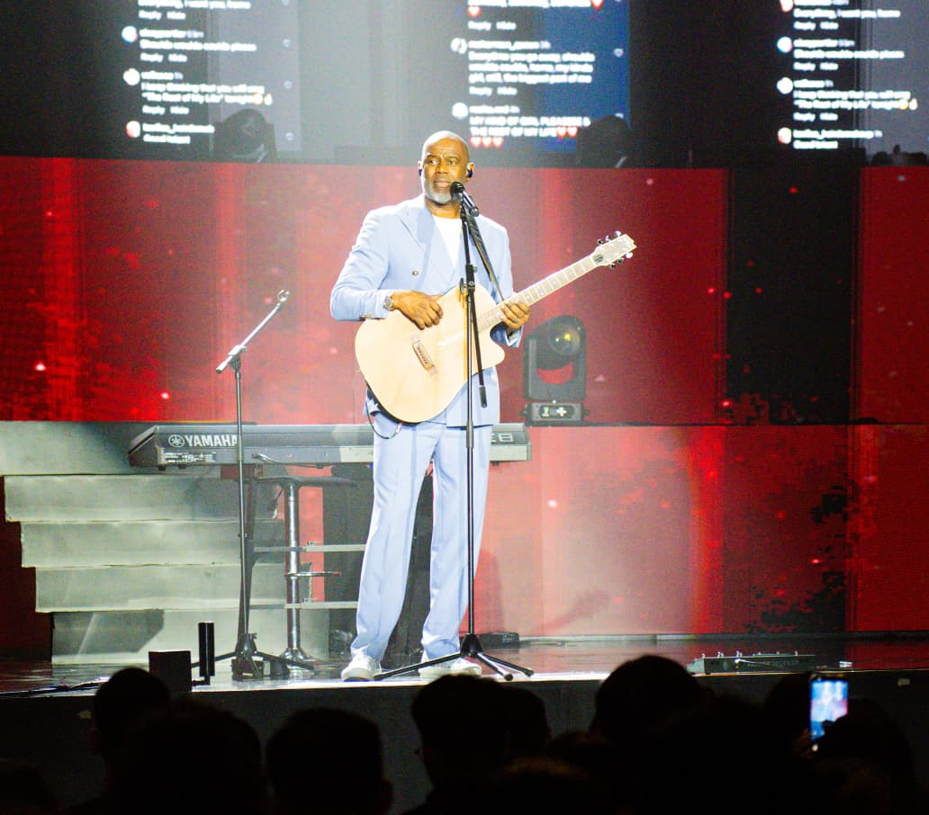 Konser Brian McKnight Sukses! IRSX Siap Hadirkan Westlife