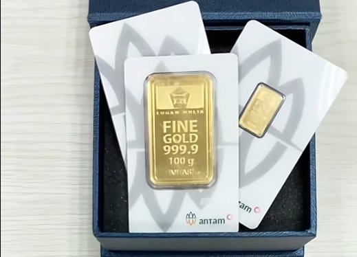 Harga Emas Antam Senin Ini Turun Rp55.000 Per Gram