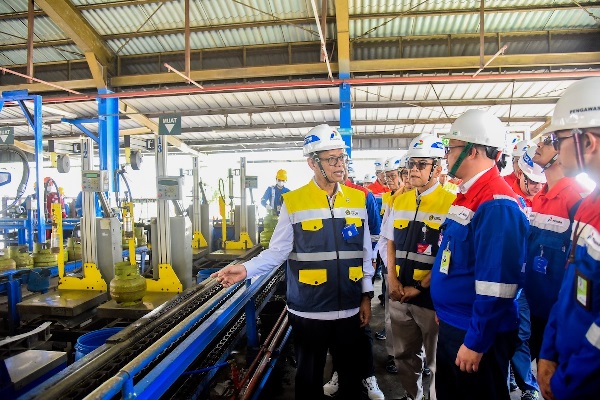 Wamen ESDM Cek Kesiapan Fuel Terminal Padalarang Pasok BBM Saat Mudik