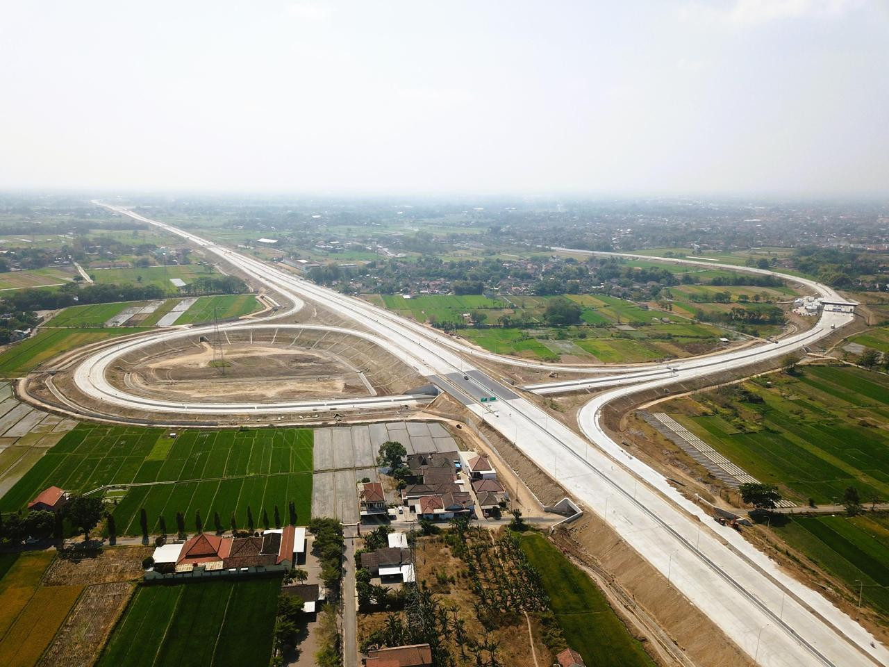 JSMR: 2,4 Juta Kendaraan Melintas di 4 Ruas Tol JNT Hingga H+2 Lebaran