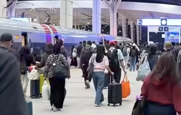 Arus Balik Mulai Terlihat, Penumpang Whoosh Tembus 21.500