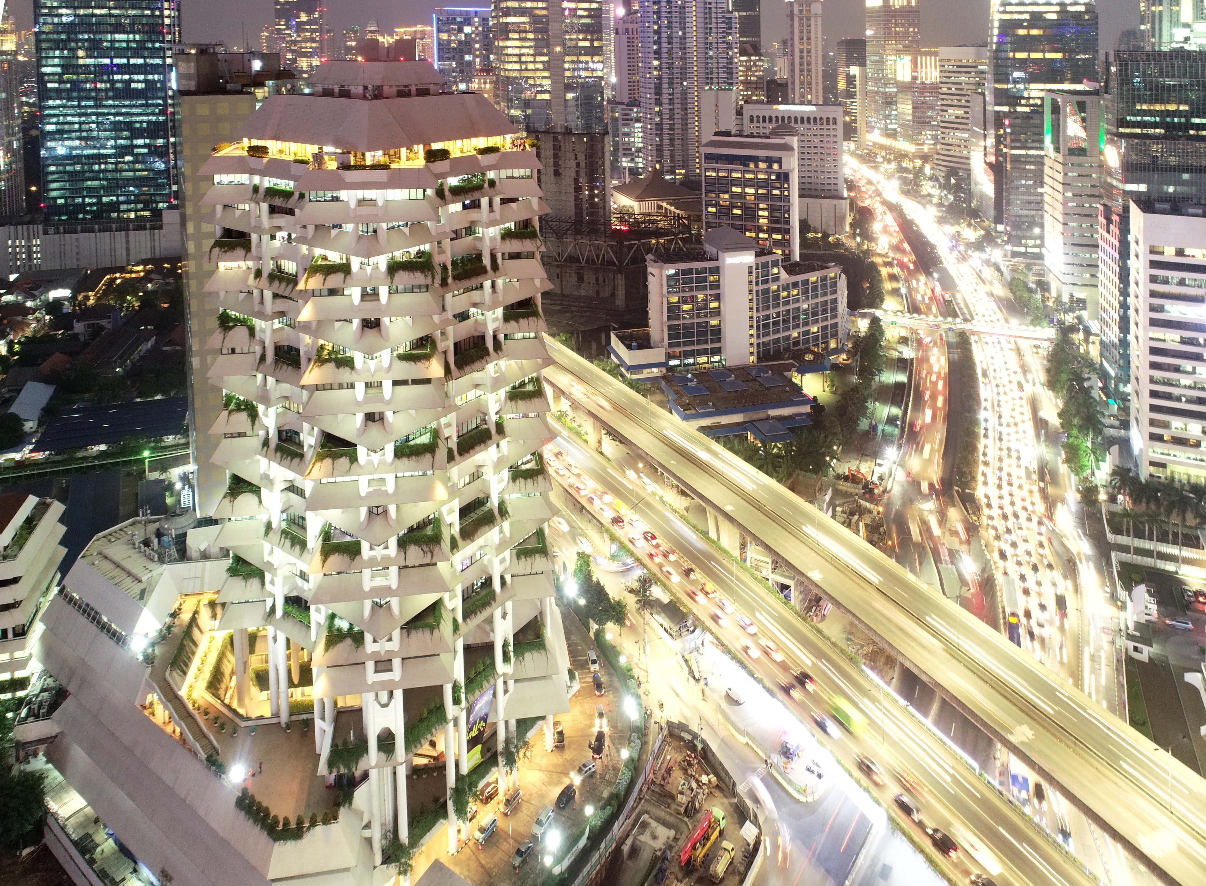 Susut 63 Persen, Emiten Lo Kheng Hong (DILD) Raup Laba Rp64,26 Miliar