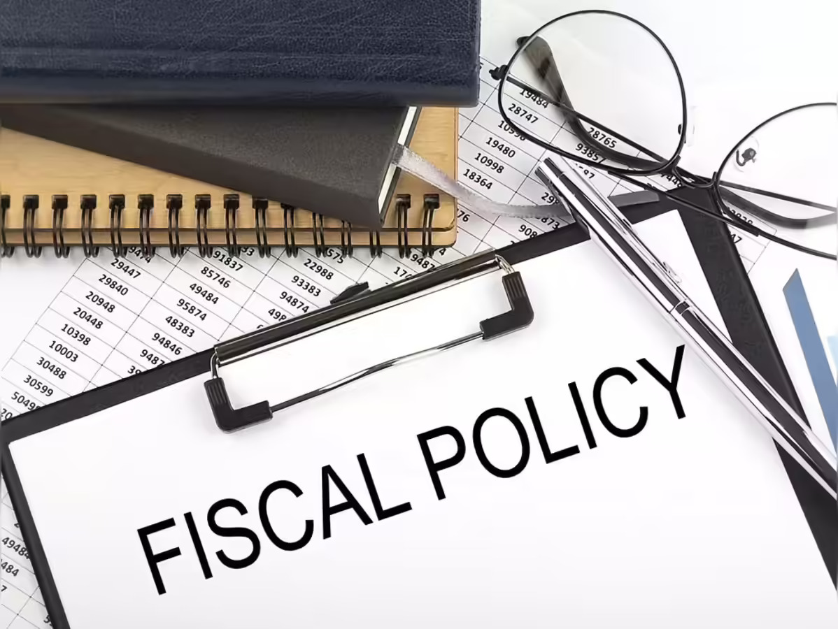 Efisiensi Fiskal vs Konsumsi Domestik: Dampak Langsung ke IHSG