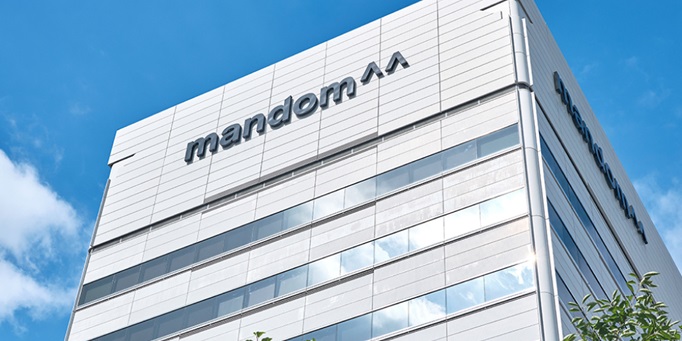 Catat Penjualan Apik, Saham TCID Naik Perlahan