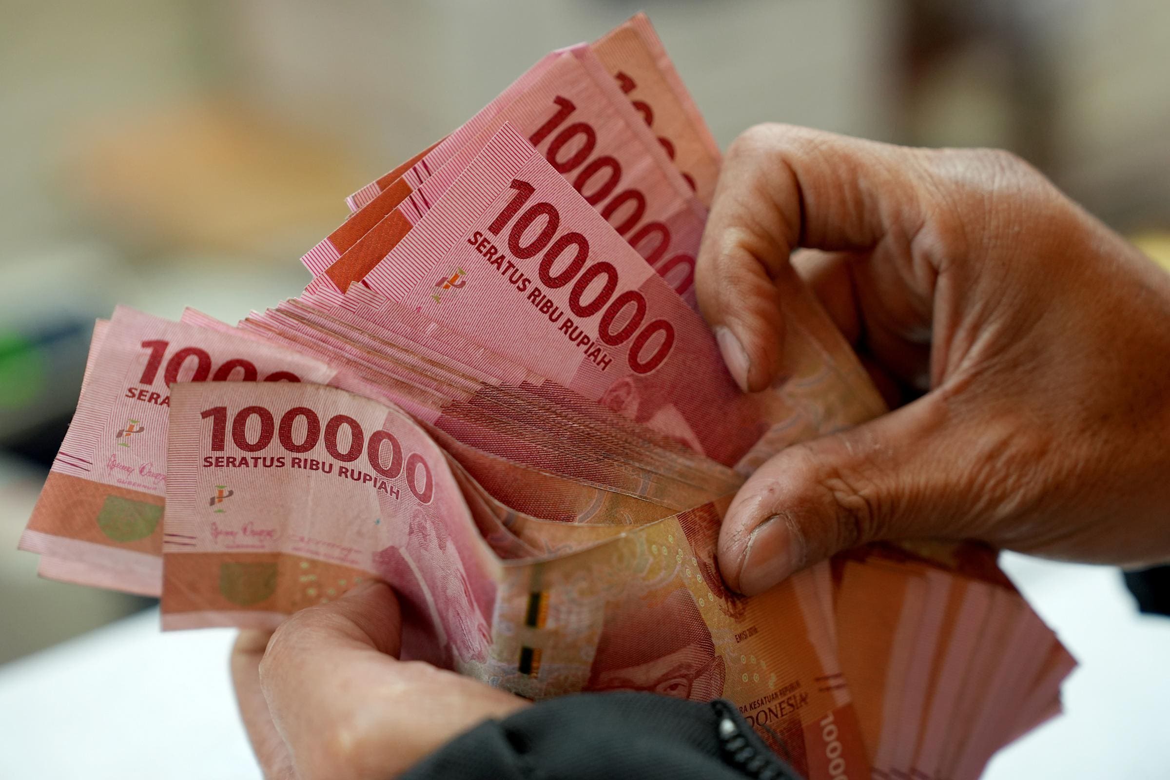 Anatomi dan Skenario Pelemahan Rupiah