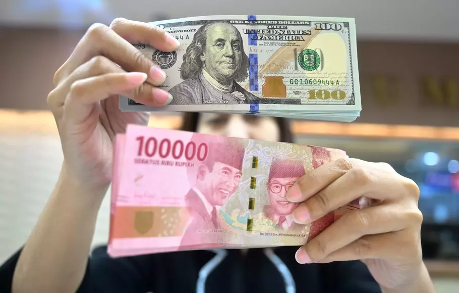 Mengapa Rupiah Sulit Dijinakkan?