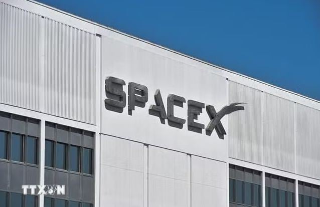 IPO SpaceX, Harga Saham Melonjak 19%, dan Pemburuan Investor Ritel