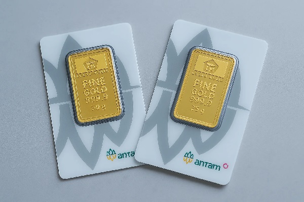 Harga Emas Naik di Atas USD4.300 per Ons, Antam Turun Rp30.000
