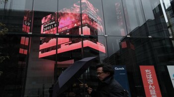 Saham Jepang Anjlok Dipicu Aksi Jual Sektor Teknologi
