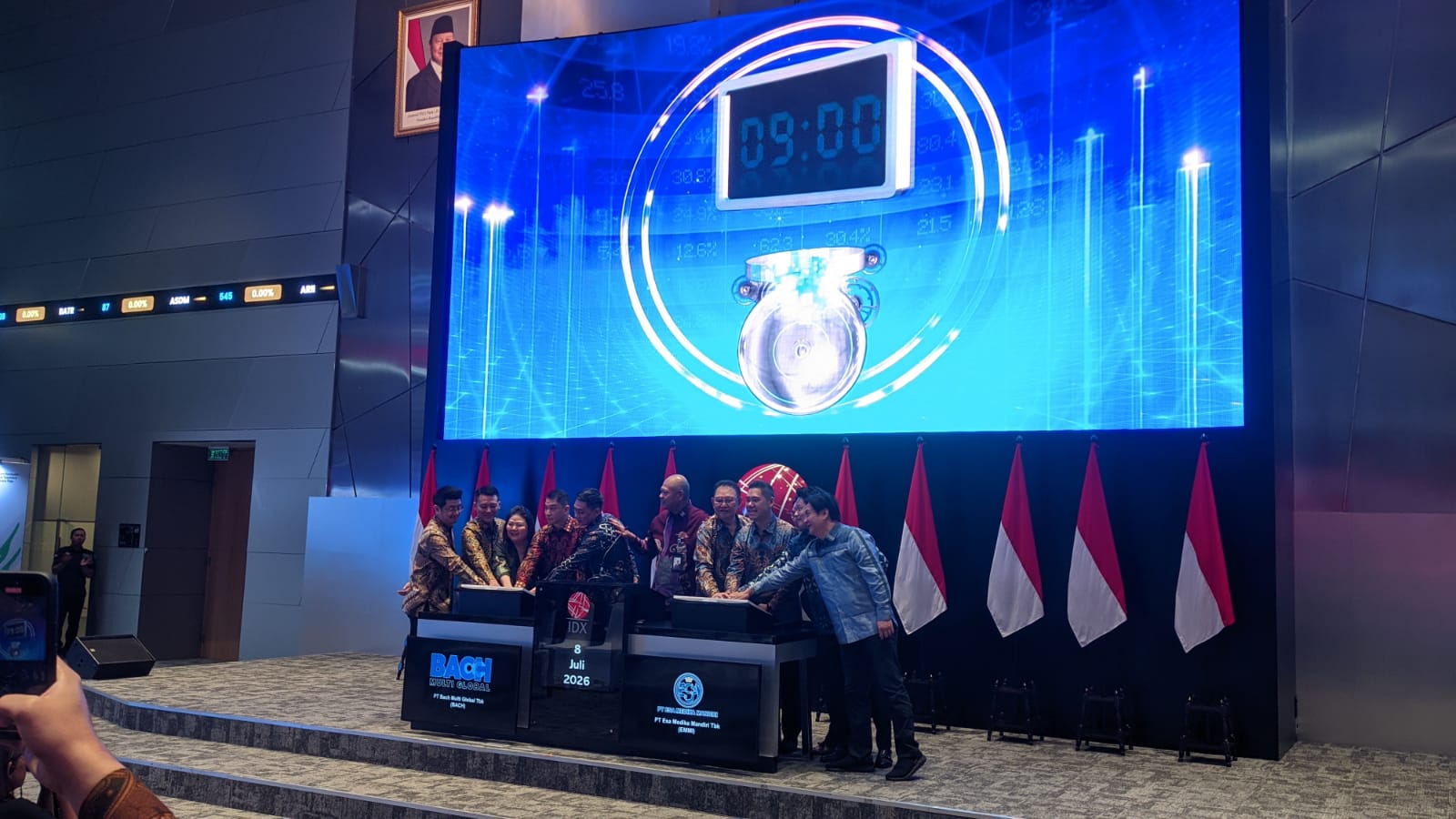 IPO EMMI, Sahamnya Melejit Sentuh ARA
