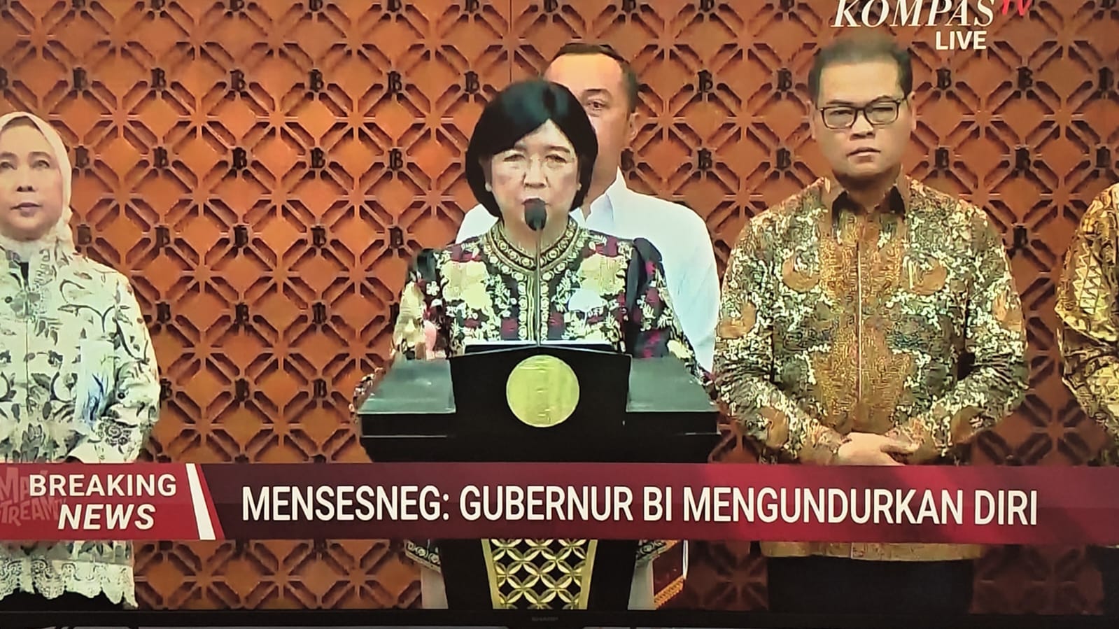 Destry Jabat Gubernur BI Usai Perry Undur Diri