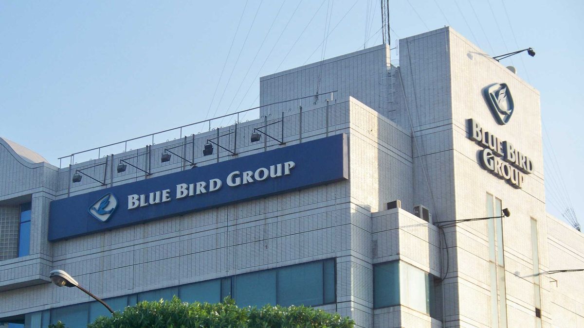 Beban Membengkak, Laba Blue Bird Semester I Terpangkas