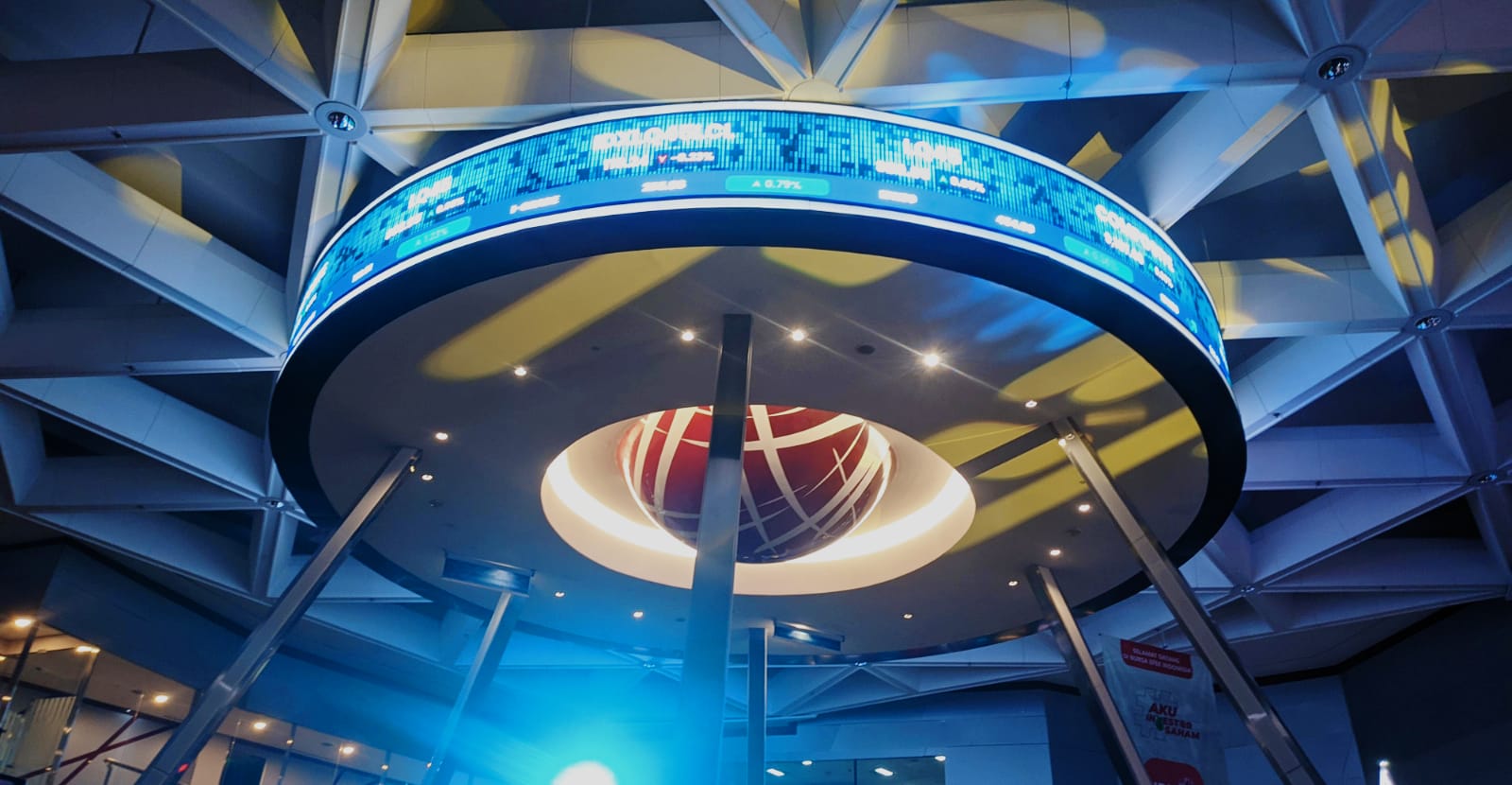 IHSG Melambung 1,37 Persen, Saham-Saham Ini Tulang Punggung Transaksi