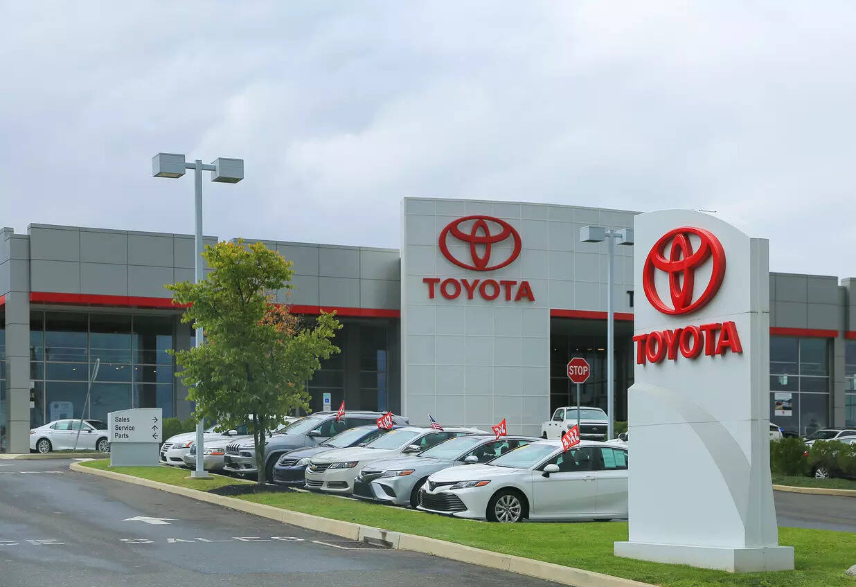 Jualan EV Turun, Laba Toyota Tetap Naik Efek Depresiasi Yen