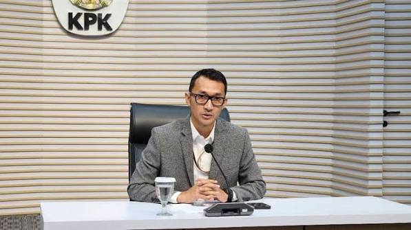 KPK Ungkap Pejabat Kemenhut Terima Uang dari Bupati Kuansing, Menhut?