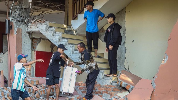 Korban Gempa NTT Terus Berjatuhan, Ketua DPR Serukan ini