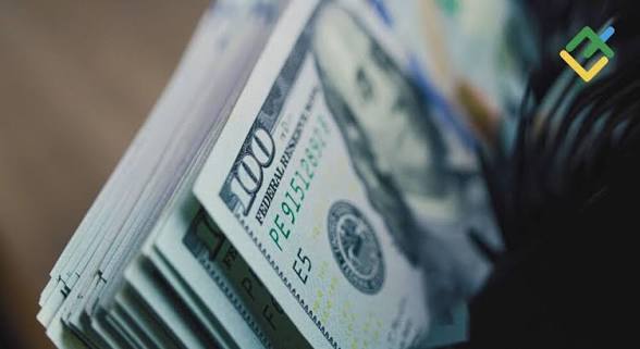 Dolar Melemah ke 99,5 Setelah Spekulasi Bunga Fed Mereda