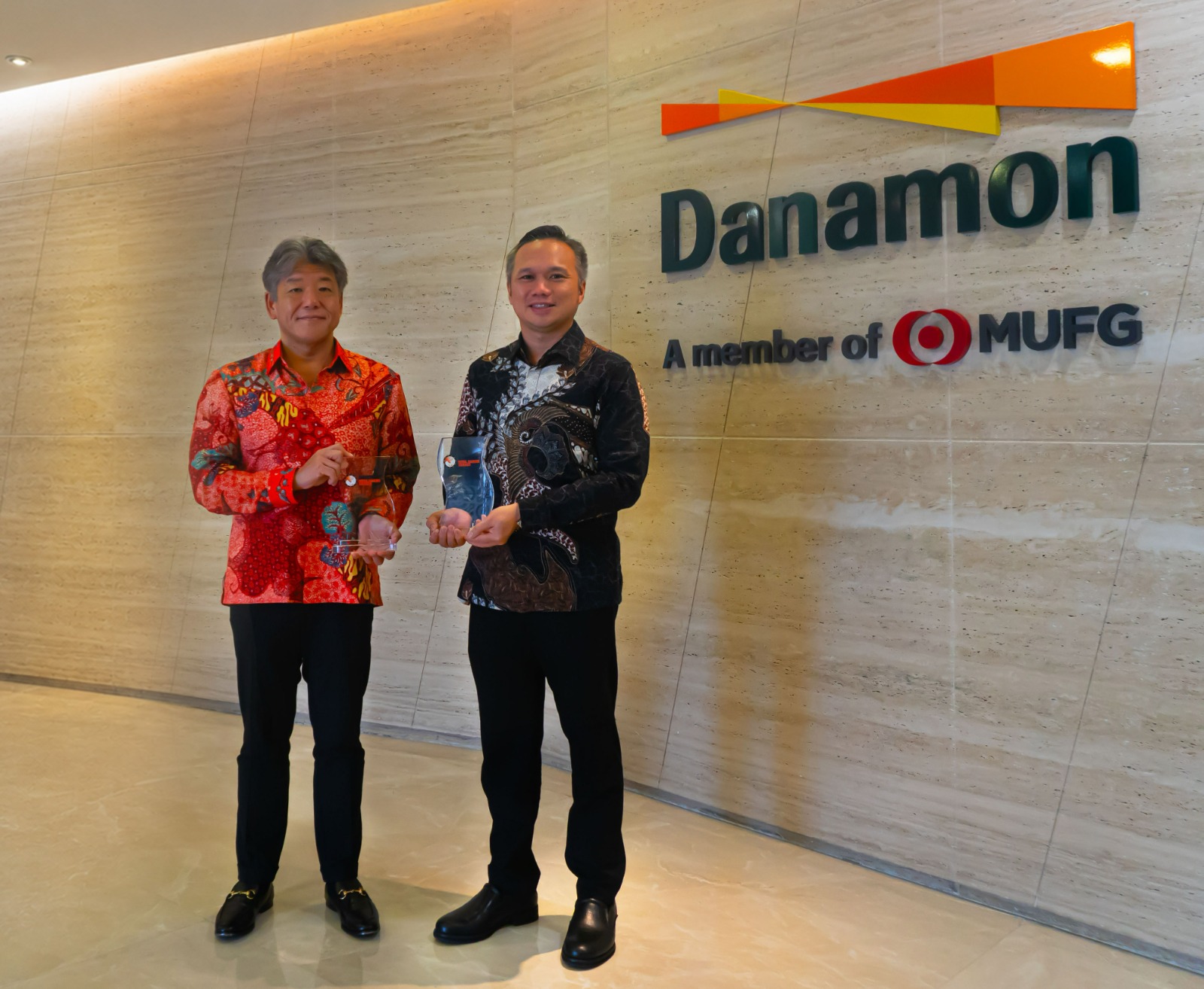 AUM Danamon (BDMN) Tumbuh 20% dan Dulang Dua Penghargaan Asia