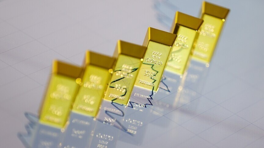 Harga Emas Turun Tajam Lebih 3% Pascapidato Ketua The Fed