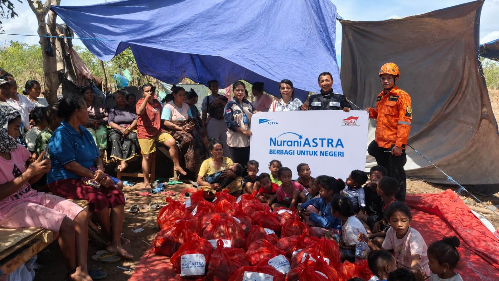 Astra Bangun 7 Posko Bantuan Masyarakat Terdampak Gempa di NTT
