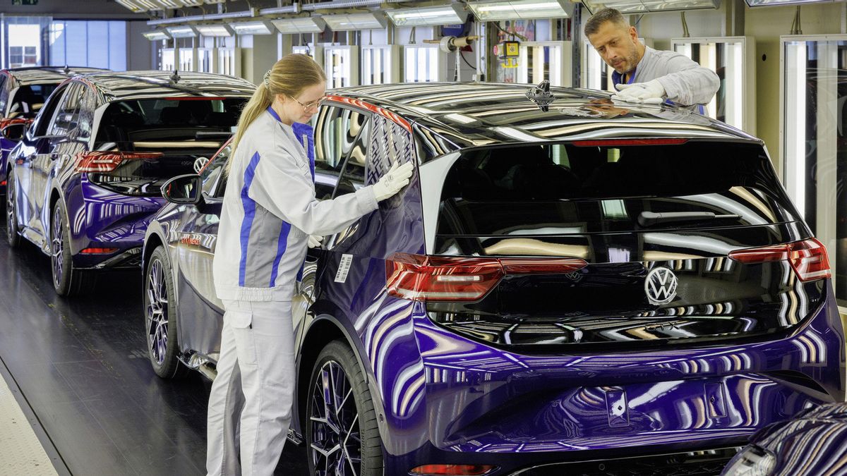 Penjualan Drop Paksa Volkswagen Pangkas 100 Ribu Karyawan