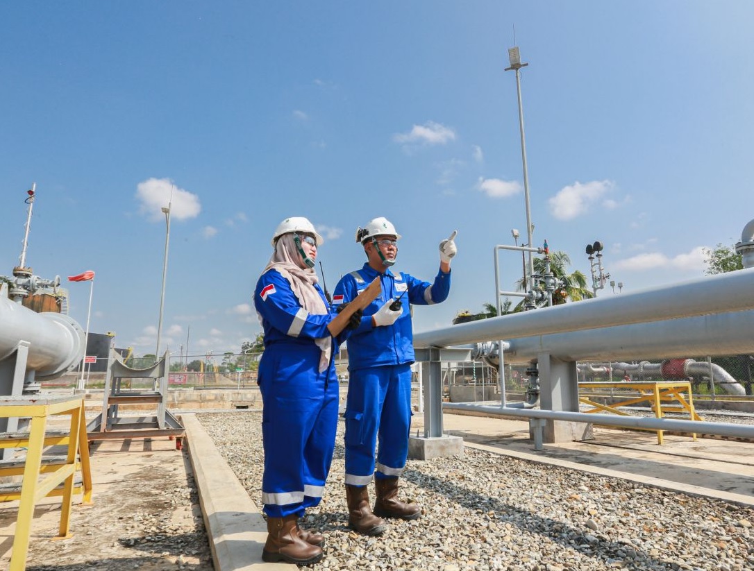 Pakai Duit Bank, Emiten Hapsoro (RAJA) Tebus 5% Saham LNG USD43,6 Juta