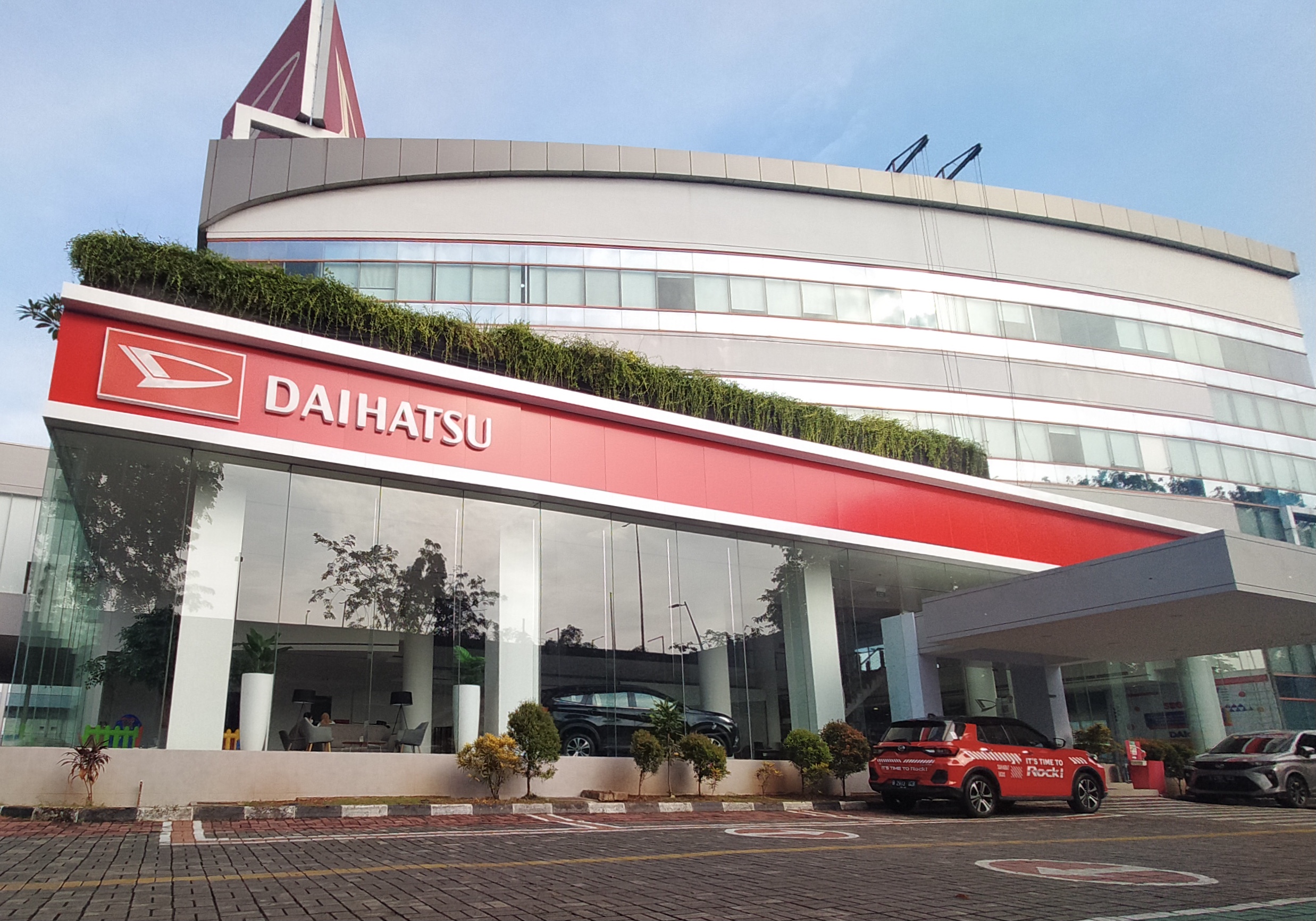 Segmen Otomotif Astra (ASII) Melesat 1H26, Daihatsu & Toyota <i>Ngebut!</i>