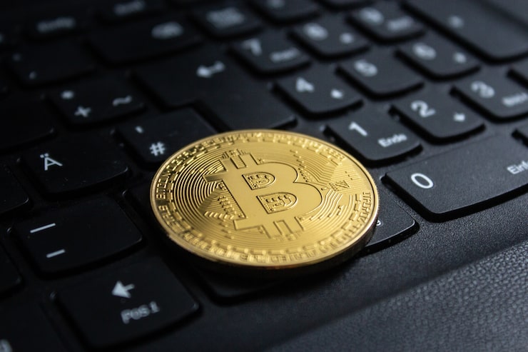 Senat AS Tolak RUU Kripto, Seret Bitcoin ke USD75.000
