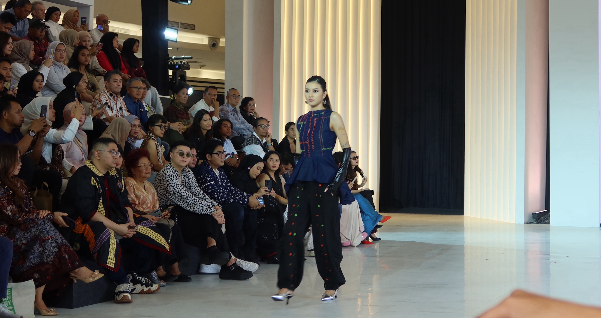 Astra Pentaskan Tenun Manggarai Barat ke Panggung Fashion Modern