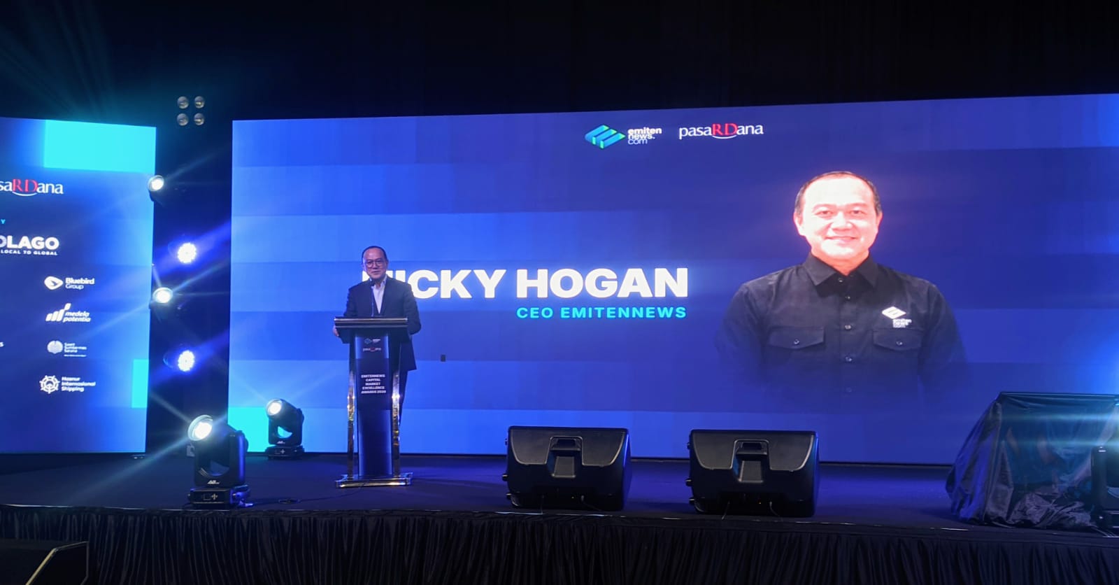 Satu Dekade Berdikari, EmitenNews Beri Awards bagi Perusahaan Terbuka