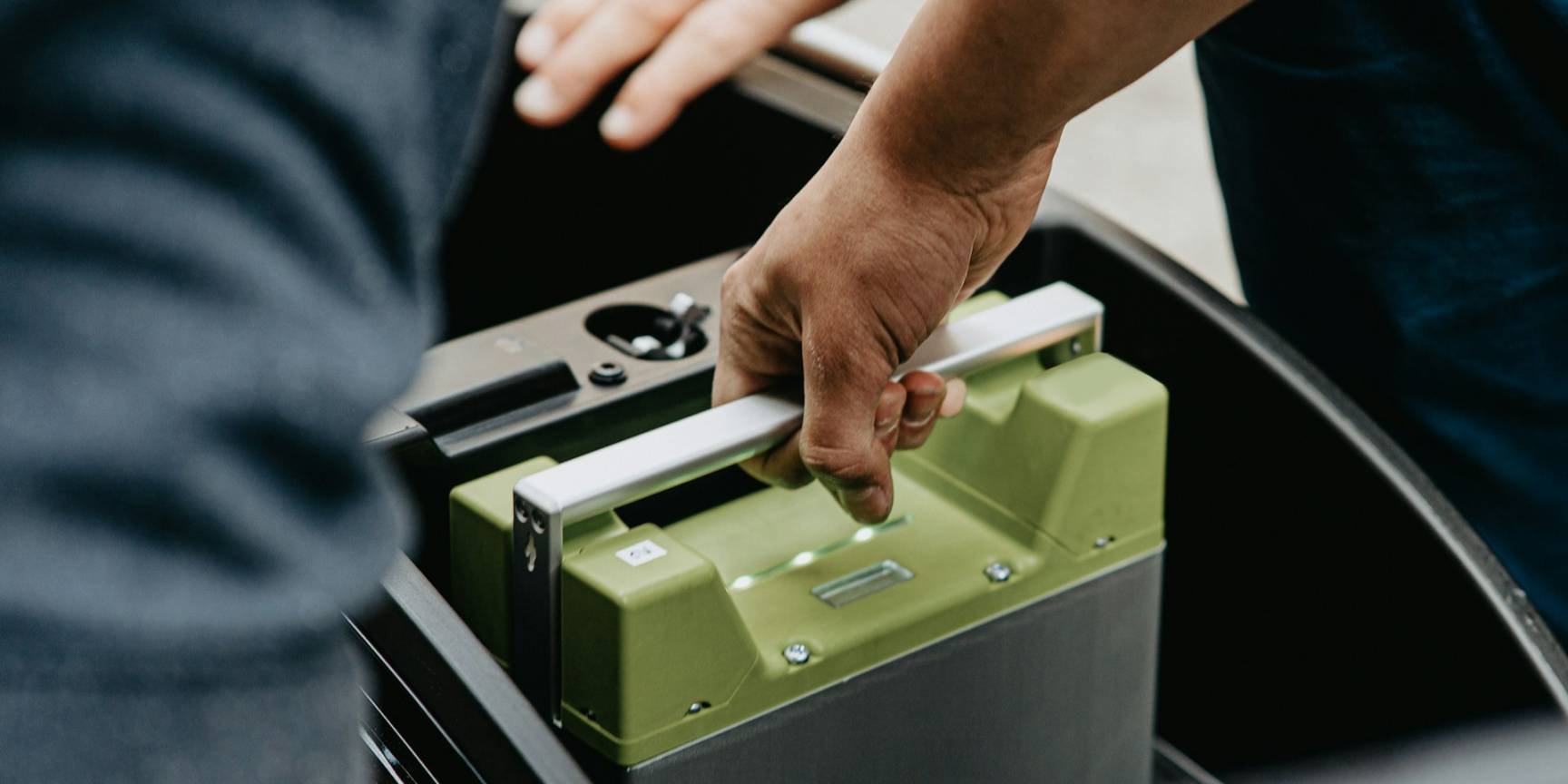 Green Power Group (LABA) Garap Bisnis Sewa Baterai untuk Truk Listrik