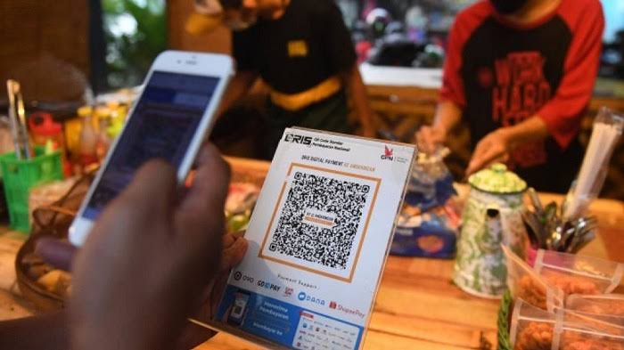 Sudah 67 Juta Orang Pakai QRIS, Gubernur BI Ingatkan Soal Uang Tunai