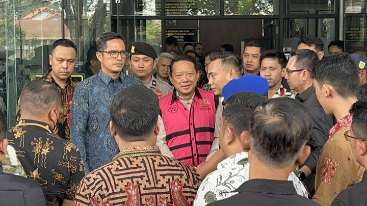 Sidang Perdana Febrie Adriansyah 7 Oktober, Kasus Korupsi dan TPPU