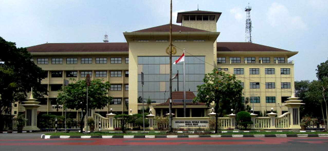 Ruwatan Trunojoyo: Mutasi 19 Kapolda Amankan Investasi Rp 13.000 T