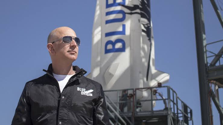 Bezos Isyaratkan Blue Origin Ikuti Jejak SpaceX IPO