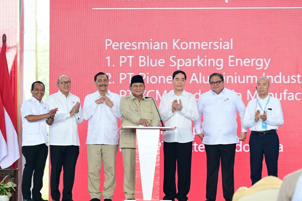 Prabowo Resmikan 11 Proyek Hilirisasi Rp180 T dan Ekspor Baterai EV