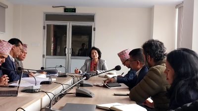 स्वास्थ्य बीमालाई औषधी महंगोमा बेचिएको छ : स्वास्थ्यमन्त्री