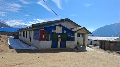 क्लिनिकको ठगीधन्दा : चर्चित चिकित्सकको नाम बेचेर बिरामी ठग्दैं