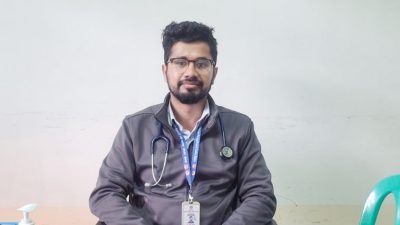 स्वास्थ्य स्वयमसेविकालाई मोबाइल सेट वितरण