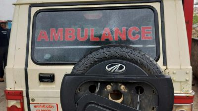 मध्यराति सुर्खेतमा कुमाखको एम्बुलेन्स र चालकमाथि आक्रमण