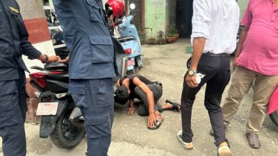 कोशी अस्पतालमा स्वास्थ्यकर्मीको मोबाइल चोर्दाचोर्दै युवक पक्राउ